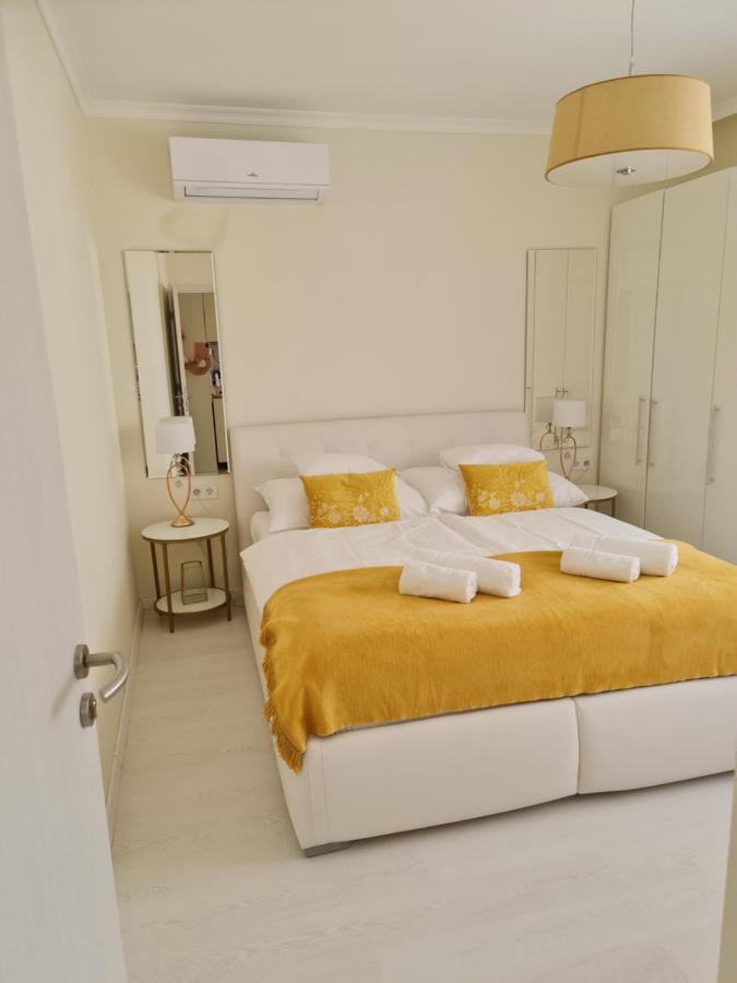 Kolibri Apartman Seghedin Exterior foto